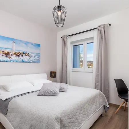 New Cosy Ivan Apartament *