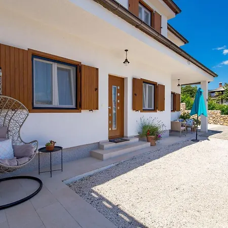 Lägenhet New Cosy Ivan *