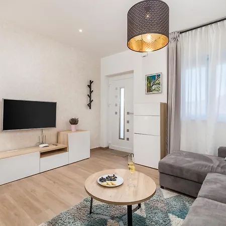 Appartement New Cosy Ivan *